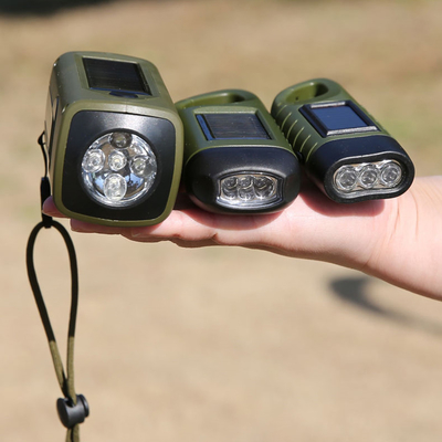 550mAh Solar Powered Flashlight USB Charging Hand Crank Flashlight Outdoor Survival Emergency Radio Flashlight